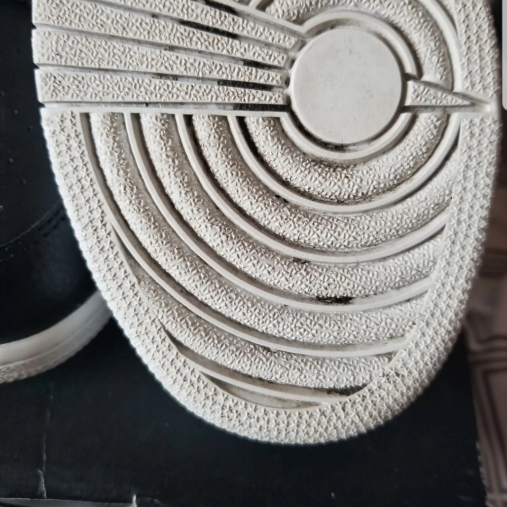 Jordan 1 - Picture 4 of 4